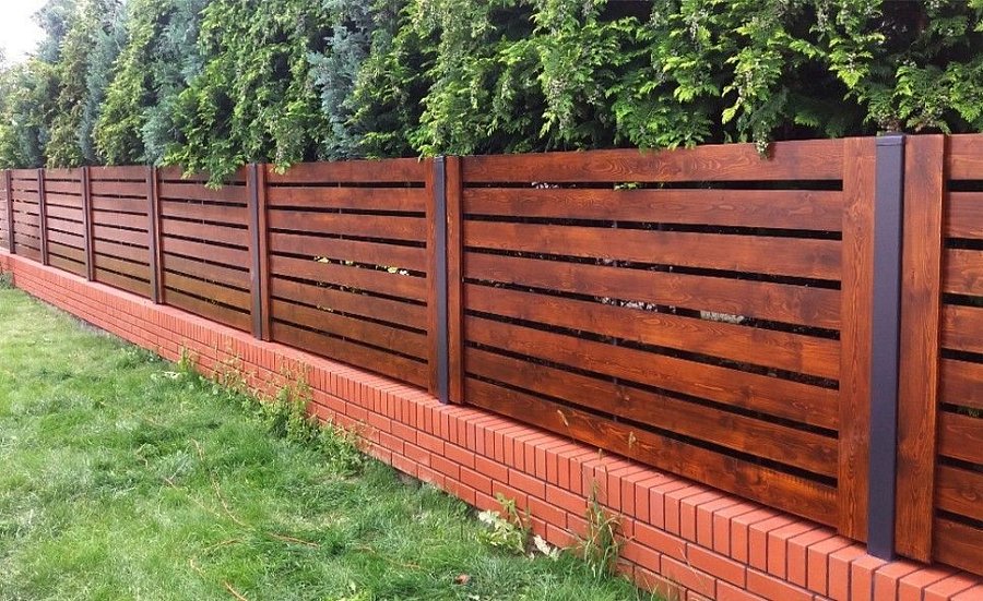 Забор №24 - горизонтальный с боковыми планками